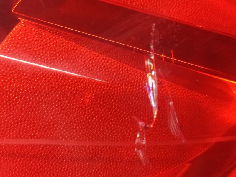 Recambio de piloto trasero derecho para ford fiesta (ccn) trend referencia OEM IAM 1877010  RAYADO