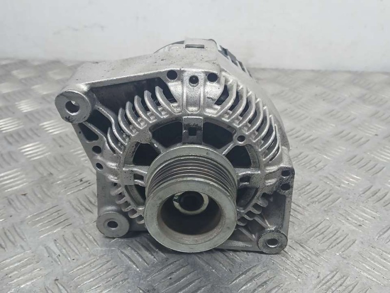 Recambio de alternador para volvo s70 berlina 2.0 referencia OEM IAM 8251639 LRA02724 LUCAS