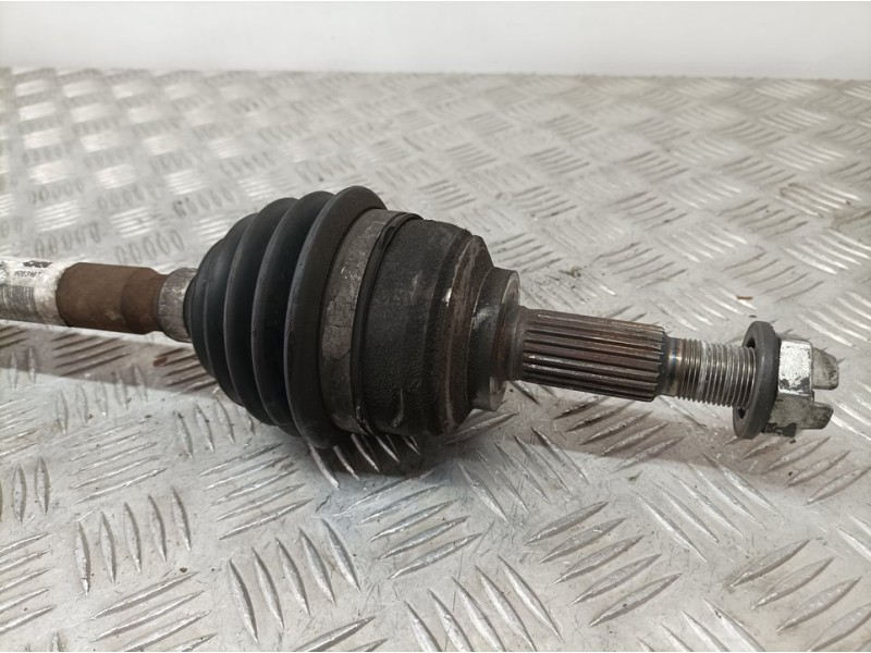 Recambio de transmision delantera derecha para renault captur life referencia OEM IAM 391005624R  