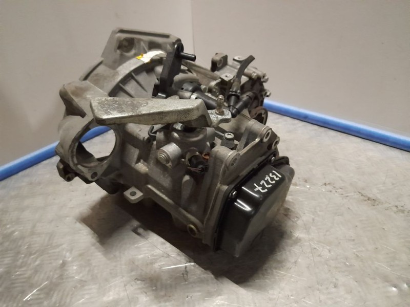 Recambio de caja cambios para seat ibiza sc (6j1) reference referencia OEM IAM MZK 27104 5VELOCIDADES
