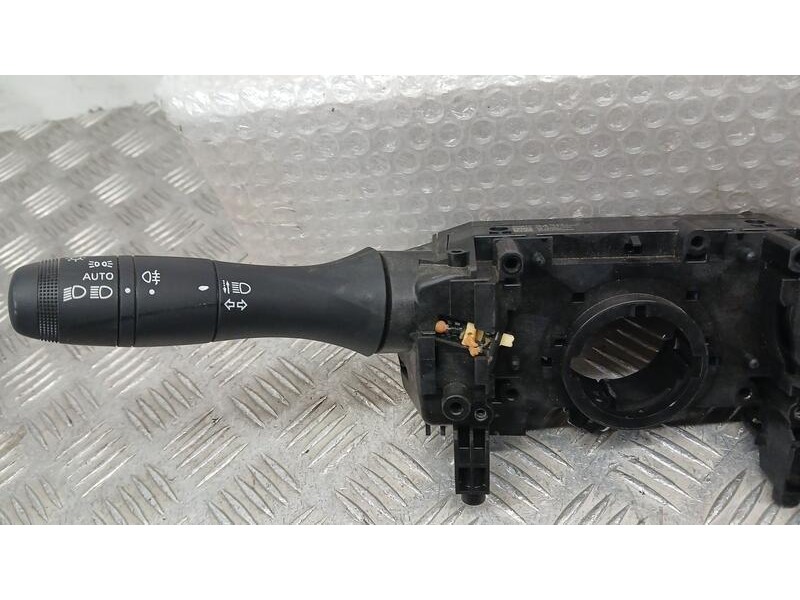 Recambio de mando luces y limpia para renault captur ii evolution referencia OEM IAM 255670343R LK 10540717