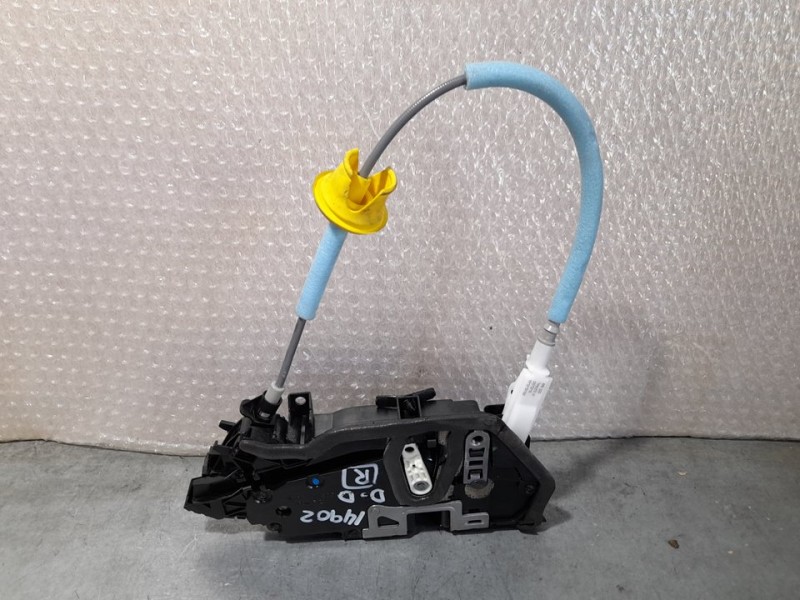Recambio de cerradura puerta delantera derecha para bmw serie 1 lim. (f40) 118d referencia OEM IAM 795614205 17756710PL 