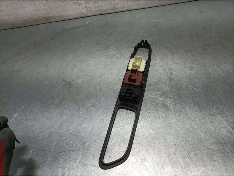 Recambio de mando elevalunas delantero izquierdo para renault captur zen referencia OEM IAM 254118722R 254113300R 