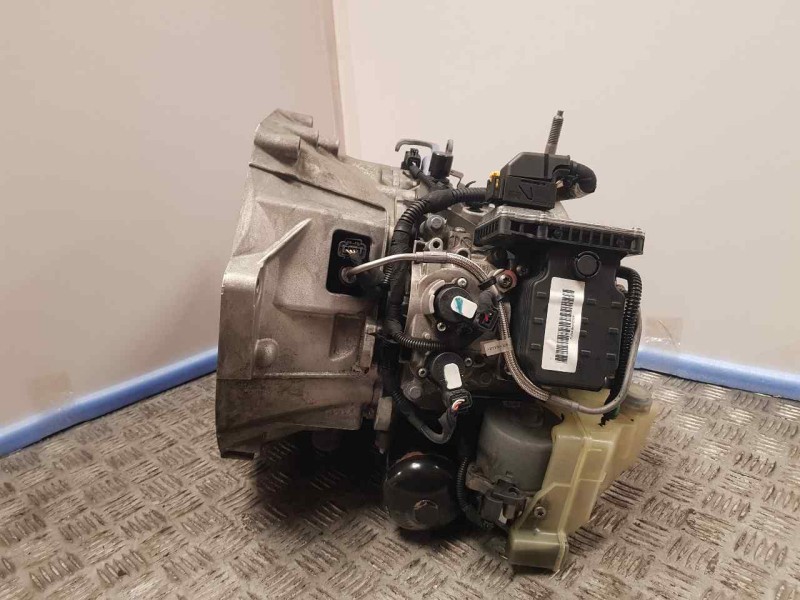 Recambio de caja cambios para peugeot 308 sport referencia OEM IAM 20DS35 0218318 AUTOMATICA