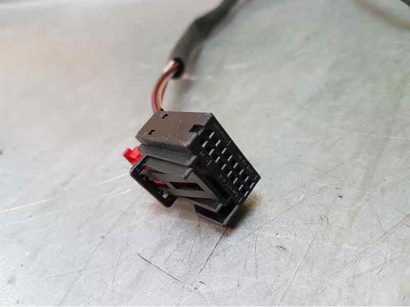 Recambio de retrovisor izquierdo para audi a3 (8p) 2.0 tdi ambiente referencia OEM IAM  5 CABLES ELECTRICO