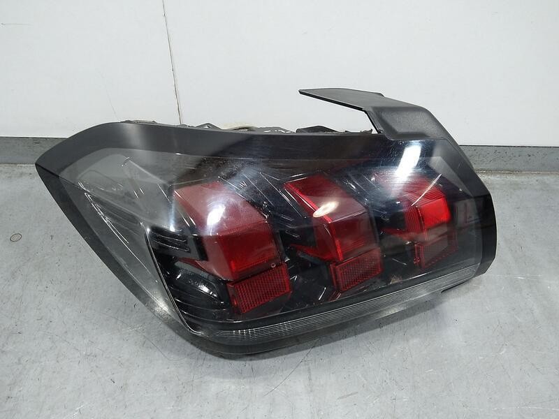 Recambio de piloto trasero izquierdo para peugeot 208 (p2) active pack referencia OEM IAM 9823216780 73250928 Valeo