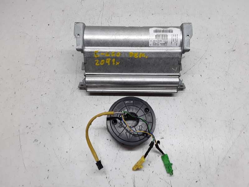 Recambio de airbag delantero derecho para mercedes-benz clase c (w203) berlina 2.2 cdi cat referencia OEM IAM 2038600305  