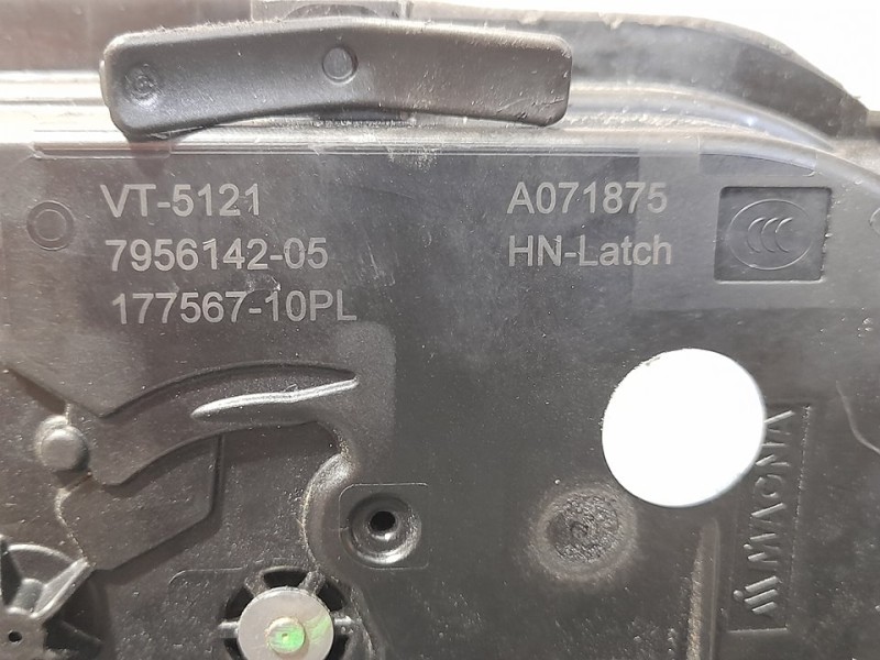 Recambio de cerradura puerta delantera derecha para bmw serie 1 lim. (f40) 118d referencia OEM IAM 795614205 17756710PL 