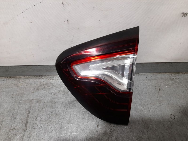 Recambio de piloto trasero derecho para renault captur zen referencia OEM IAM 265501712R  INTERIOR/REFLECTANTE