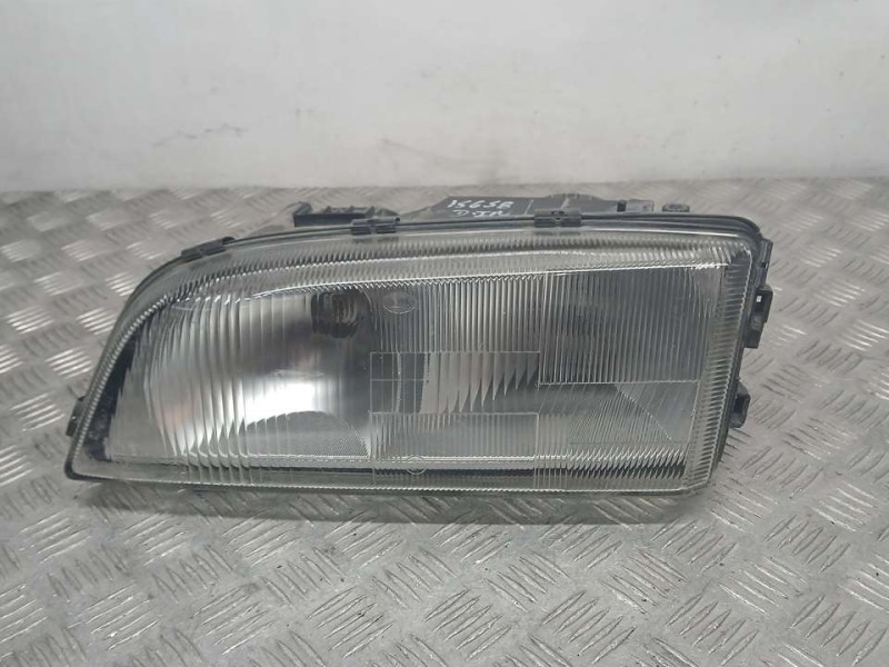 Recambio de faro izquierdo para volvo s70 berlina 2.0 referencia OEM IAM 8628617  