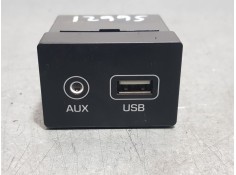 Recambio de conexion usb/aux para hyundai kona pure referencia OEM IAM 96120J9500  