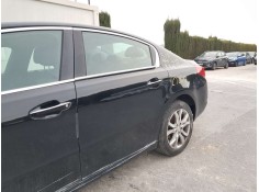 PUERTA TRASERA IZQUIERDA 9006S0 TOCADA