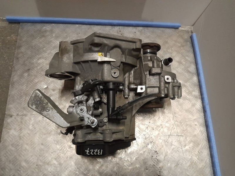 Recambio de caja cambios para seat ibiza sc (6j1) reference referencia OEM IAM MZK 27104 5VELOCIDADES
