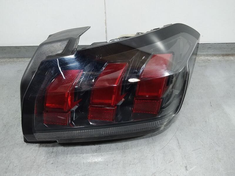 Recambio de piloto trasero derecho para peugeot 208 (p2) active pack referencia OEM IAM 9823216580 73250912 Valeo