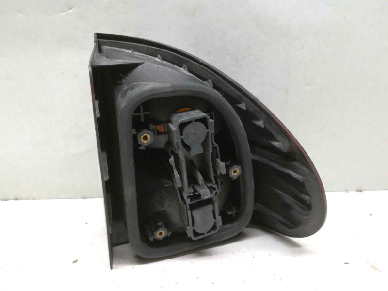 Recambio de piloto trasero izquierdo para renault laguna (b56) 2.0 referencia OEM IAM  1000000851304 