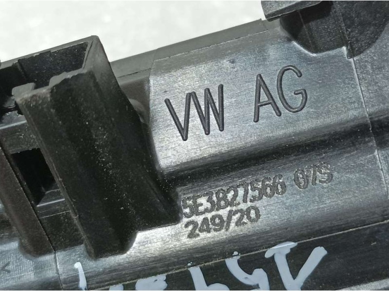 Recambio de maneta exterior porton para audi a3 sedan (8ys) 35 tdi s line referencia OEM IAM 5E382756607S  