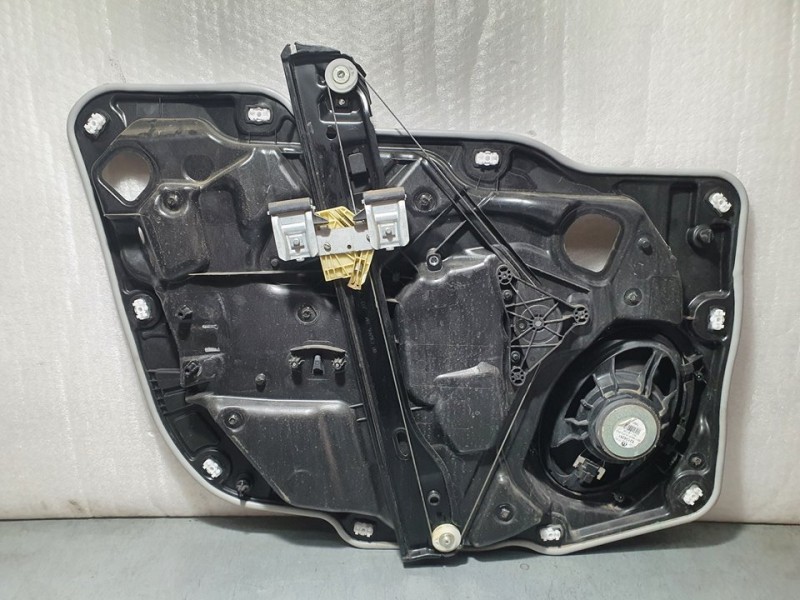 Recambio de elevalunas delantero derecho para jeep renegade longitude 4x2 referencia OEM IAM 521525490 C46786110 BROSE ELECTRICO