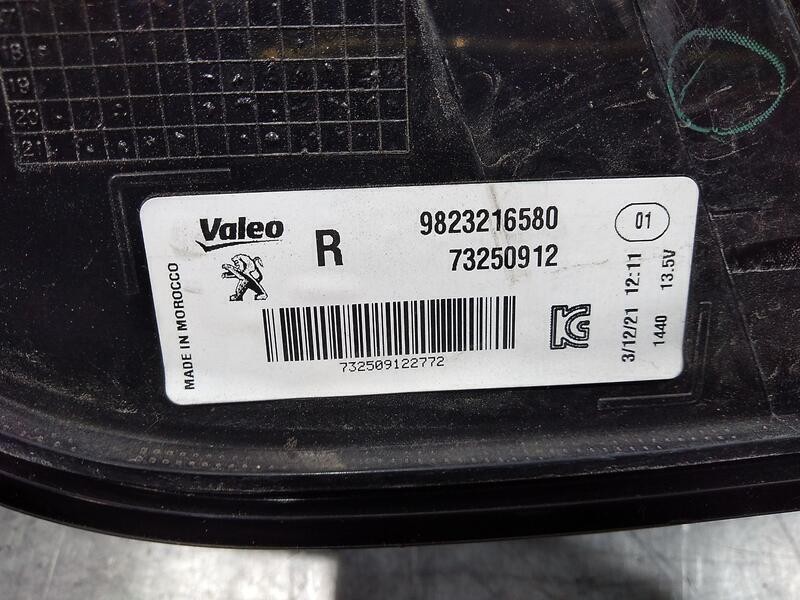 Recambio de piloto trasero derecho para peugeot 208 (p2) active pack referencia OEM IAM 9823216580 73250912 Valeo