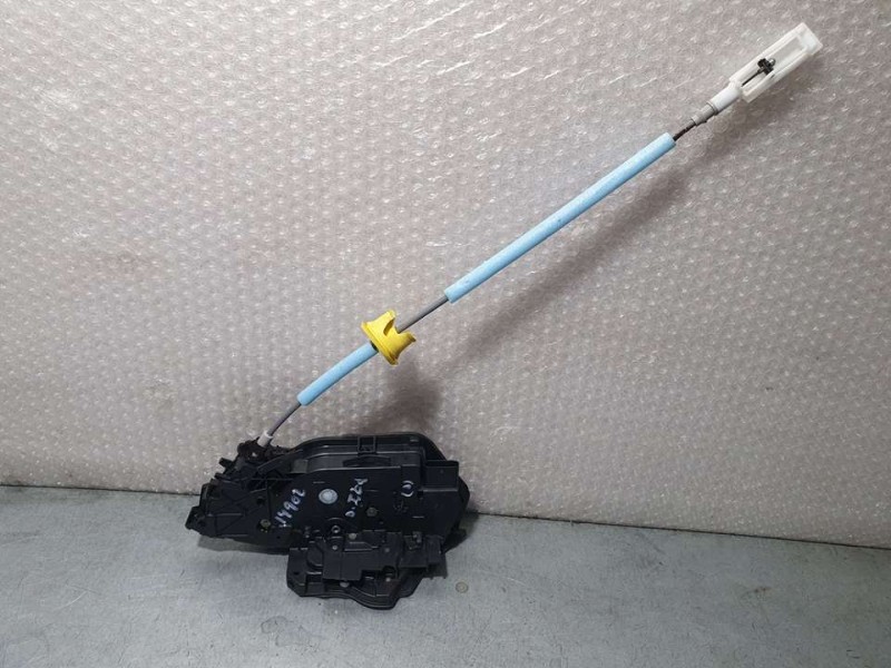 Recambio de cerradura puerta delantera izquierda para bmw serie 1 lim. (f40) 118d referencia OEM IAM 795613505  5 PINES