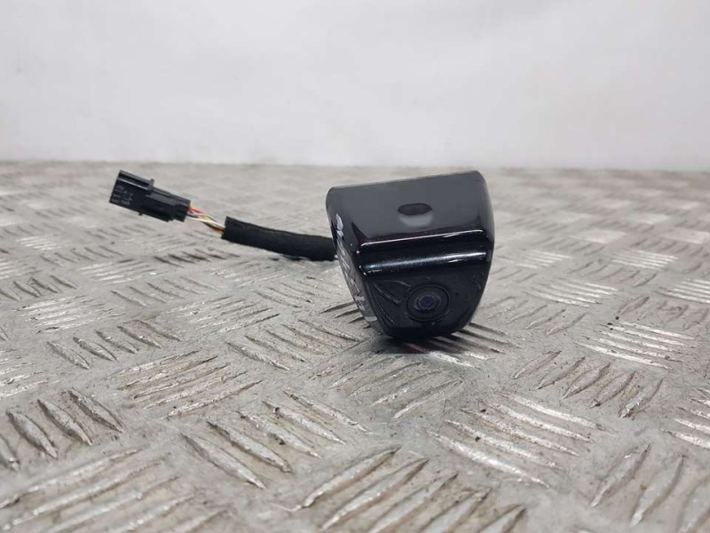 Recambio de camara vision trasera para hyundai i 20 esence referencia OEM IAM 99240Q0000  MOBIS