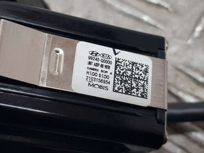 Recambio de camara vision trasera para hyundai i 20 esence referencia OEM IAM 99240Q0000  MOBIS