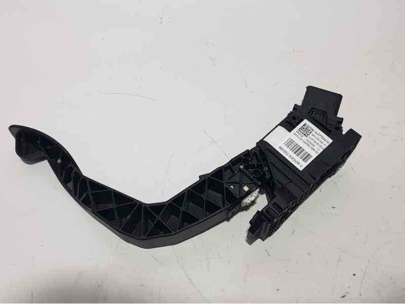 Recambio de potenciometro pedal para peugeot 208 (p2) allure referencia OEM IAM 9827704480  