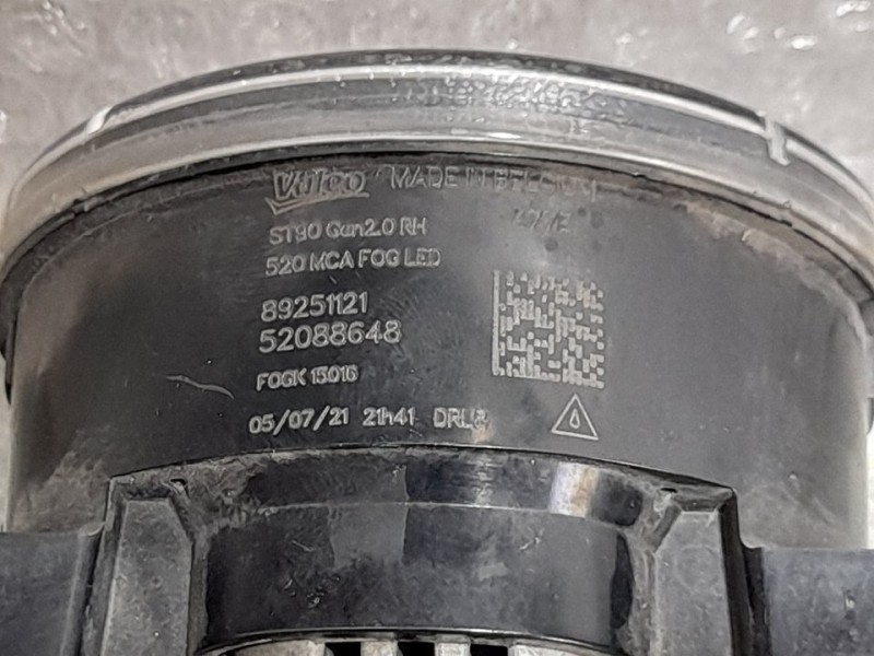 Recambio de faro antiniebla derecho para jeep renegade longitude 4x2 referencia OEM IAM 89251121 52088648 LED