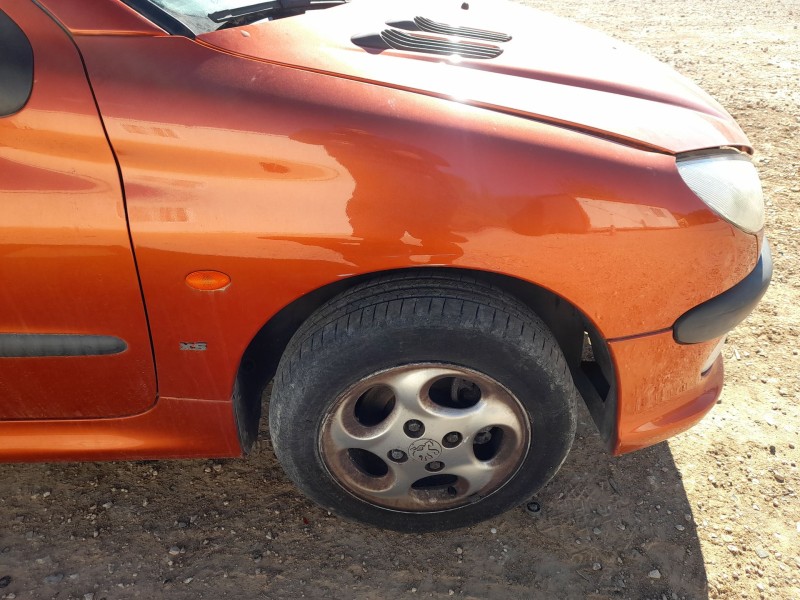 Recambio de aleta delantera derecha para peugeot 206 hatchback (2a/c) 1.4 i referencia OEM IAM 7841L0  