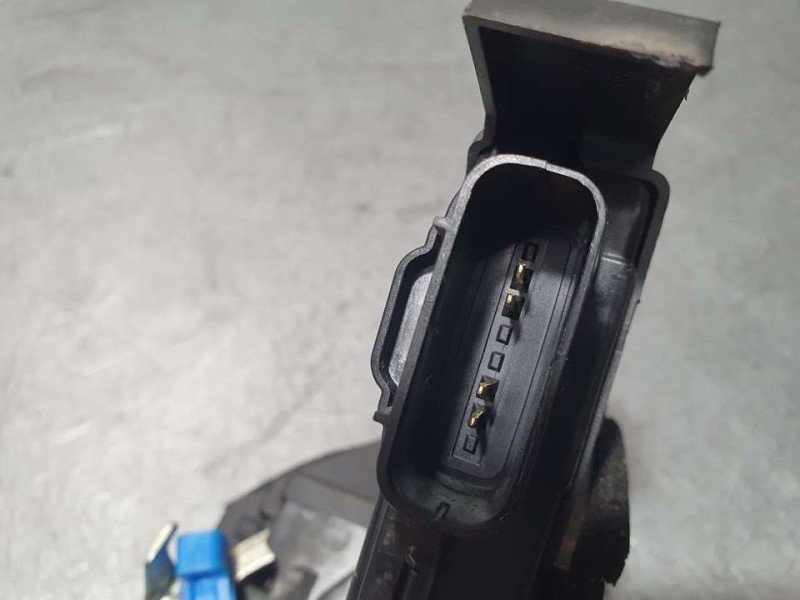 Recambio de cerradura puerta trasera derecha para kia stonic (ybcuv) business referencia OEM IAM 81420H8010  4 PINES