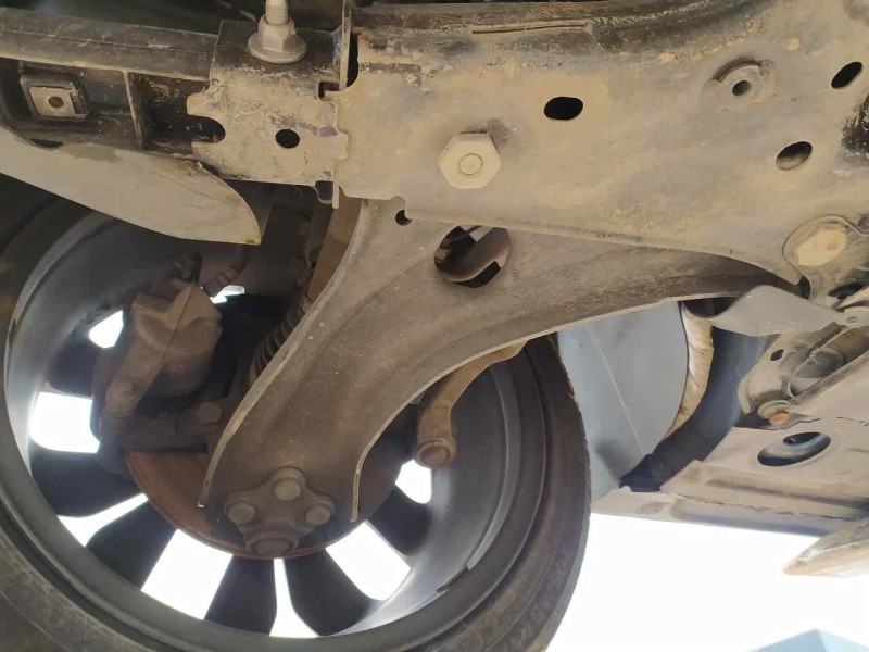 Recambio de brazo suspension inferior delantero derecho para renault clio v zen referencia OEM IAM 545042511R  