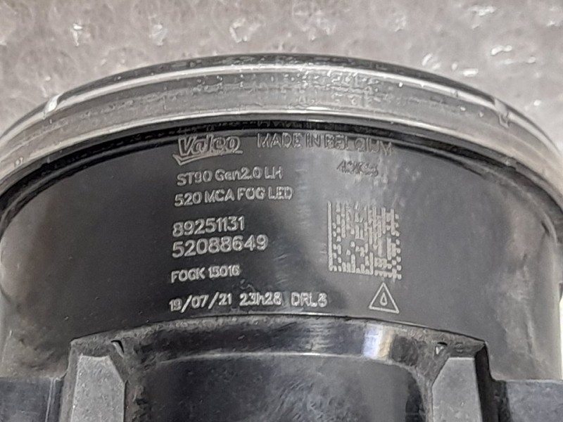 Recambio de faro antiniebla izquierdo para jeep renegade longitude 4x2 referencia OEM IAM 89251131 52088649 LED