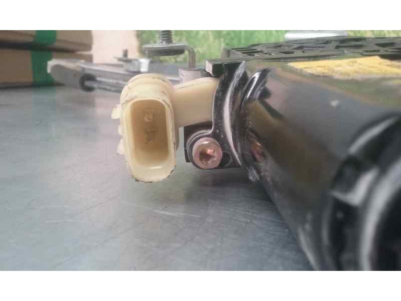Recambio de elevalunas delantero derecho para hyundai getz (tb) 1.1 básico referencia OEM IAM HMC988201010 2 PINS ELECTRICO