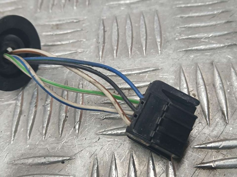 Recambio de retrovisor izquierdo para volvo s70 berlina 2.0 referencia OEM IAM 8626852  ELECTRICO 5 CABLES