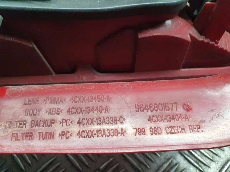 Recambio de piloto trasero derecho para citroën c4 coupe vtr referencia OEM IAM 9646801677 4CXX13404A 