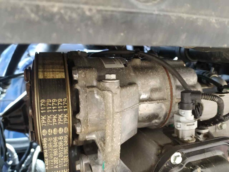 Recambio de compresor aire acondicionado para renault clio v zen referencia OEM IAM 926005450R  