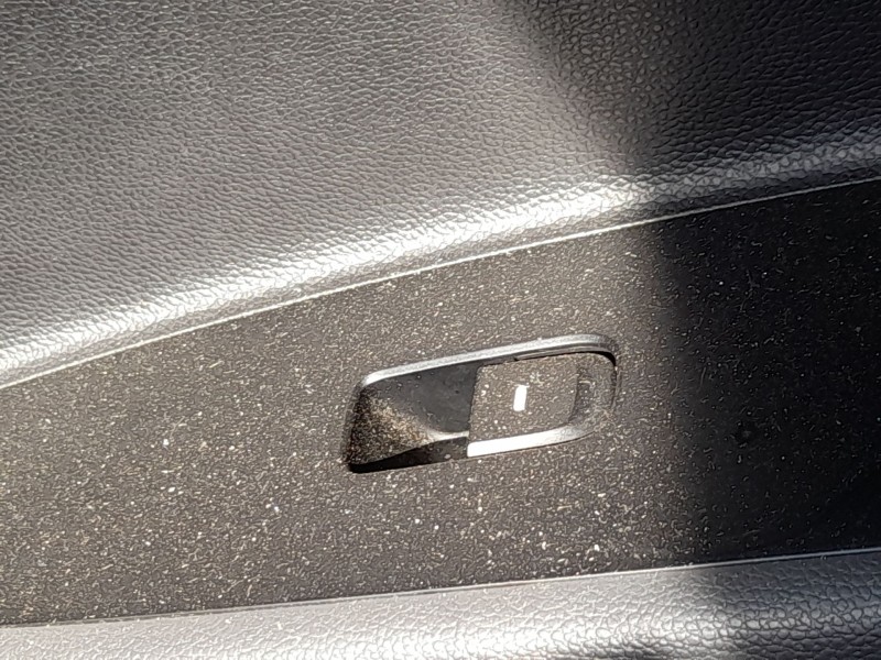 Recambio de mando elevalunas delantero derecho para hyundai i10 ii (ba, ia) 1.2 referencia OEM IAM 93575B40004  