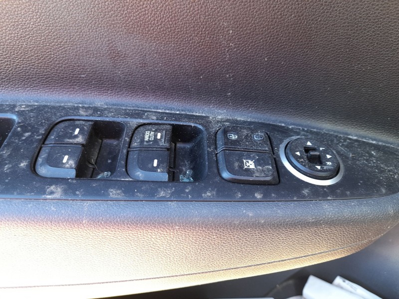 Recambio de mando elevalunas delantero izquierdo para hyundai i10 ii (ba, ia) 1.2 referencia OEM IAM 93570B42004 C/MANDO RETROVI