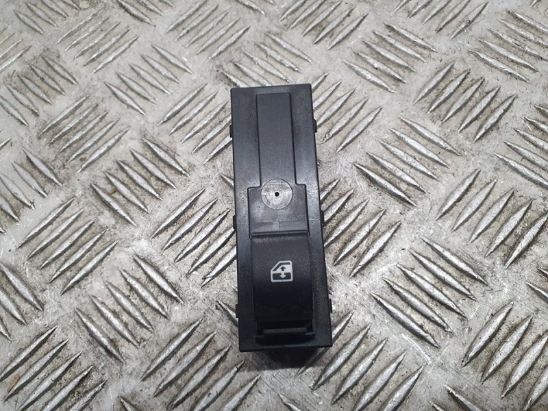 Recambio de mando elevalunas trasero izquierdo para fiat tipo ii (357) berlina easy referencia OEM IAM 07356546670  