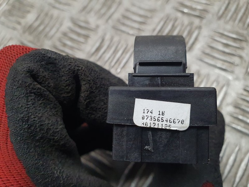 Recambio de mando elevalunas trasero izquierdo para fiat tipo ii (357) berlina easy referencia OEM IAM 07356546670  