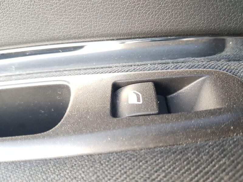 Recambio de mando elevalunas trasero izquierdo para peugeot 5008 (0u_, 0e_) 1.2 referencia OEM IAM 6490RK  