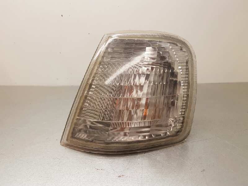 Recambio de piloto delantero izquierdo para peugeot 405 berlina 1.8 turbodiesel referencia OEM IAM   