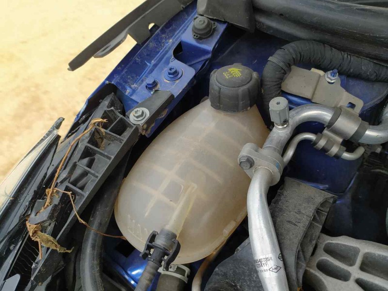 Recambio de deposito expansion para renault clio v zen referencia OEM IAM 217108864R  