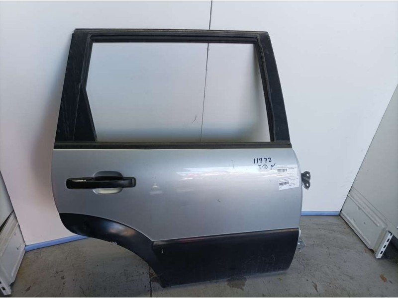 Recambio de puerta trasera derecha para ssangyong rexton rx 270 plus / 270 xdi plus referencia OEM IAM 6300408002  SIN CRISTAL