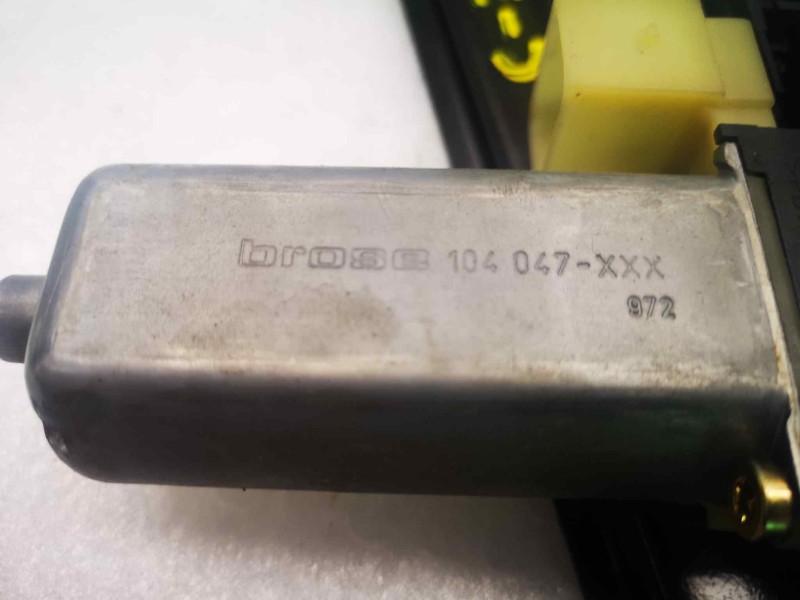 Recambio de elevalunas trasero derecho para mercedes-benz clase c (w203) berlina 2.2 cdi cat referencia OEM IAM  104047 6 PINS