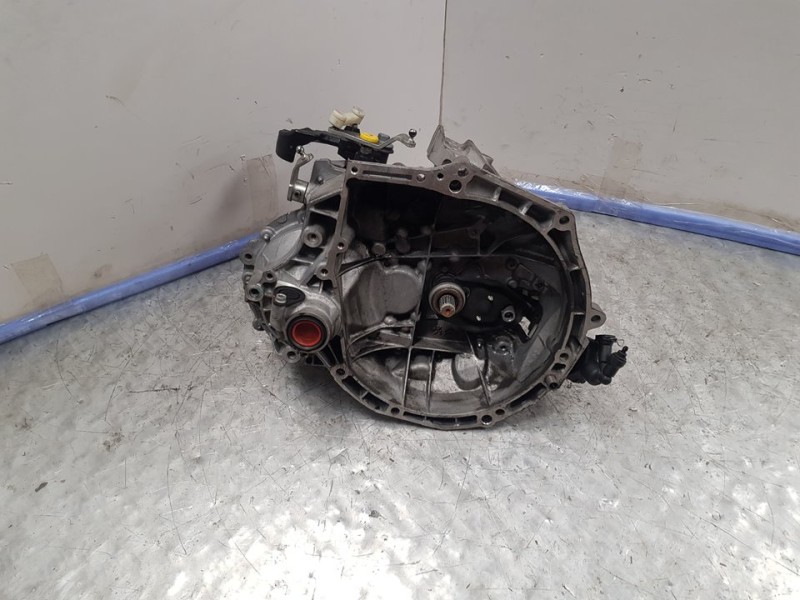 Recambio de caja cambios para citroën c-elysée feel referencia OEM IAM 20CR15 1374426 5VELOCIDADES