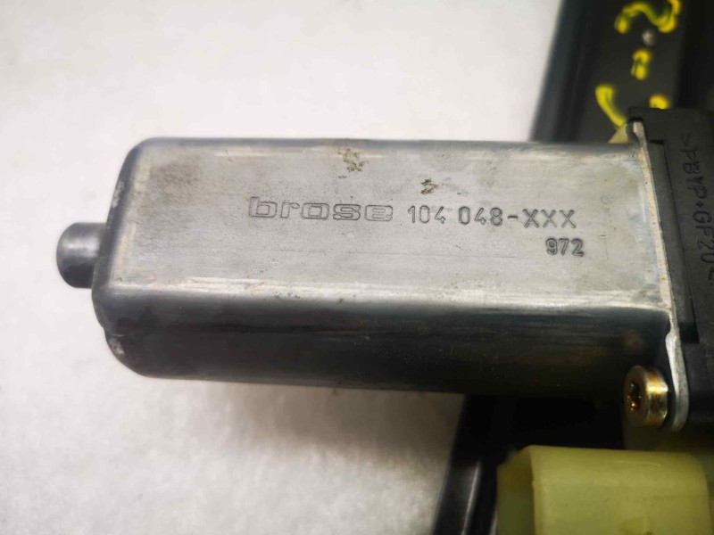 Recambio de elevalunas trasero izquierdo para mercedes-benz clase c (w203) berlina 2.2 cdi cat referencia OEM IAM  104048 6 PINS