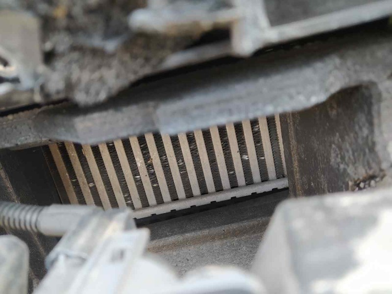 Recambio de intercooler para renault clio v zen referencia OEM IAM 144966668R  