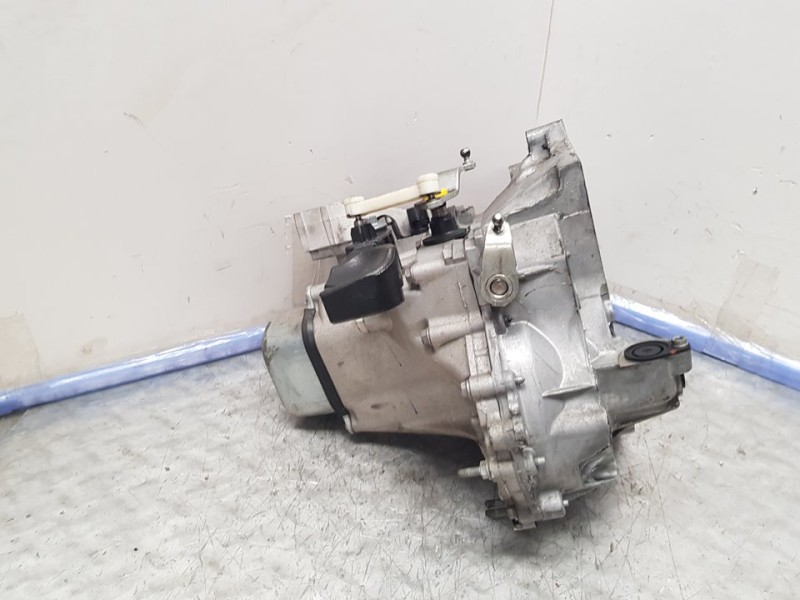 Recambio de caja cambios para citroën c-elysée feel referencia OEM IAM 20CR15 1374426 5VELOCIDADES