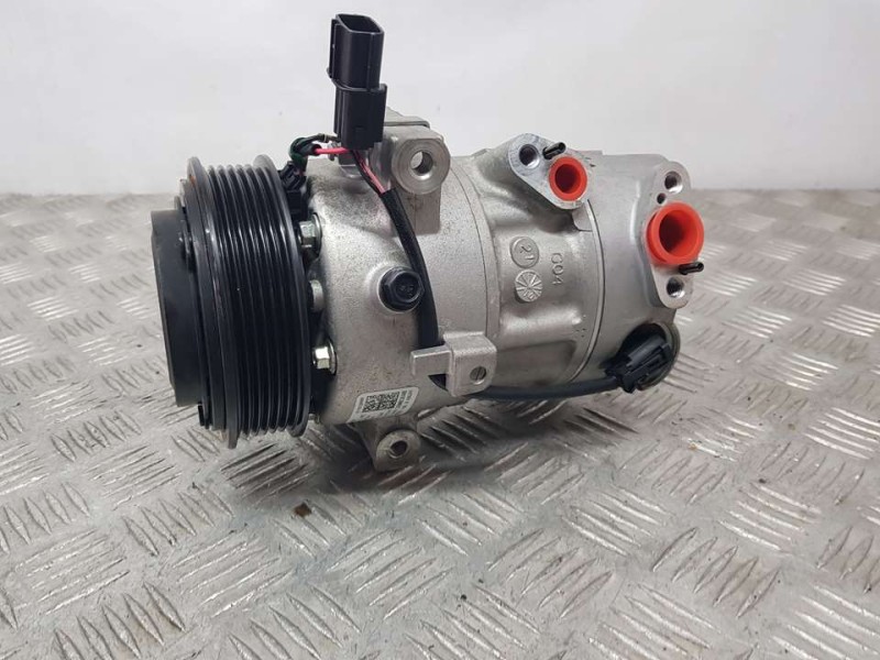 Recambio de compresor aire acondicionado para hyundai i 20 esence referencia OEM IAM 97701Q0000  HANON