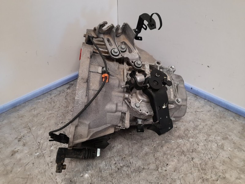 Recambio de caja cambios para hyundai i30 (gd) essence referencia OEM IAM ZG12FJ 128562 TOCADA 6VELOCIDADES